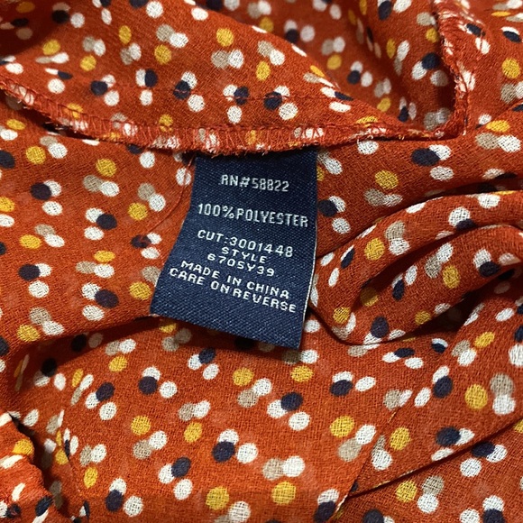 🌟Pretty Flutter Sleeve Blouse NWT🌟 - Picture 3 of 4